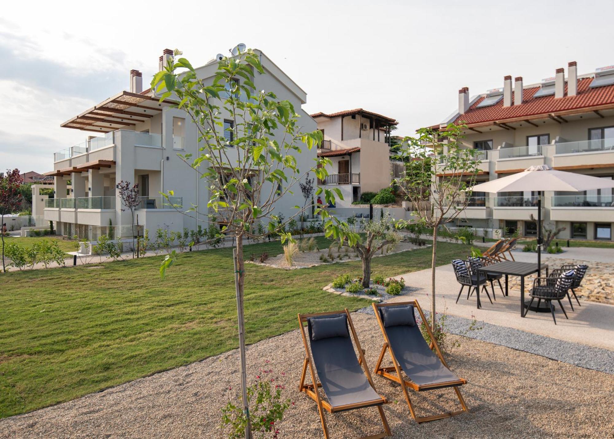 Melian Suites Nikiti  Bagian luar foto